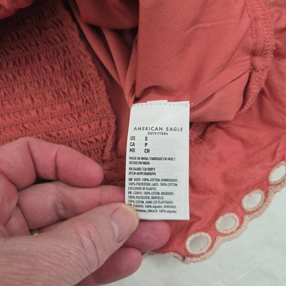 American Eagle Crop Top Womens Small Rust Terracotta Eyelet Smocked Button Front - Picture 7 of 9